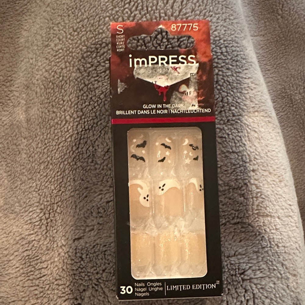 imPRESS Glow Ghost & Bat Press-On Nails — White and Black